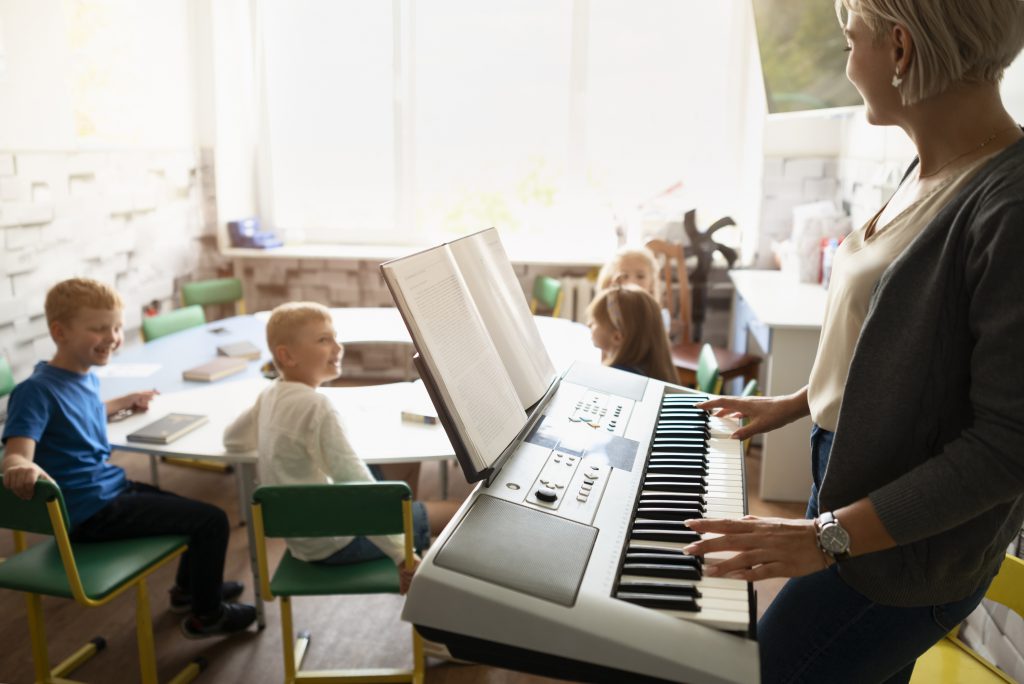 Piano Lessons for Kids 6+